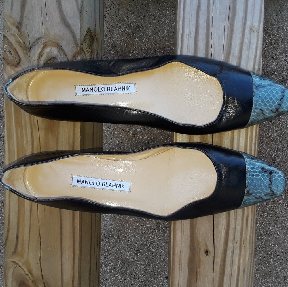 Manolo Blahnik Black Leather Flats Size 38.5